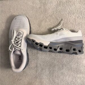 On Running Women's Athletic Shoes - Gray